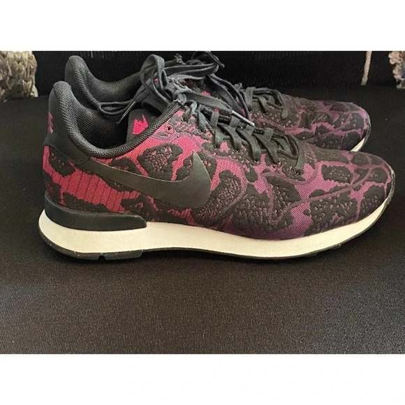 Nike  Womens Internationalist Athletic Black US 6 Lace-Up Sneakers Colorful - Picture 2 of 12